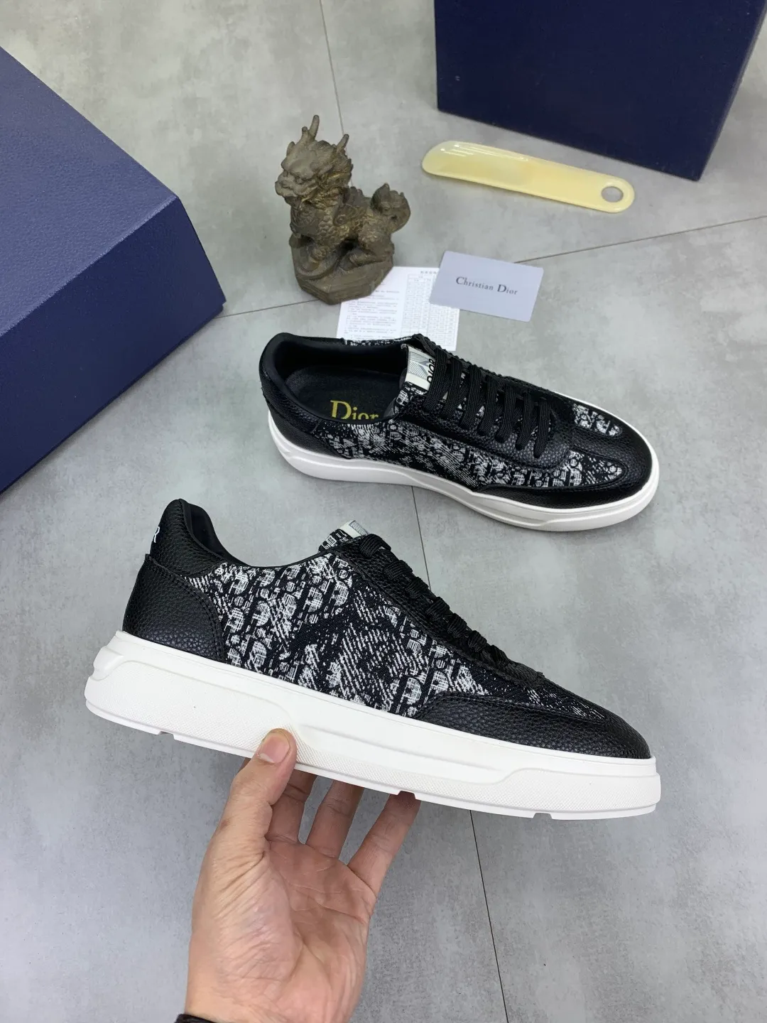 Men's men's shoes P420💰[New style]🆘[Dior] Dior original lace-up low-top men's shoes Classic casual shoes 🔥This model is the official classic model with high quality and made by famous original designers. It is made of high-quality cowhide with original materials➕comfortable and breathable mesh lining➕pigskin insole. The perfect last shape and generous and fashionable design have attracted many consumers and are suitable for drivers to drive🚗. What you want is the best quality in the market. Color: 4️⃣Color Code number: 38--44 (45 customized)